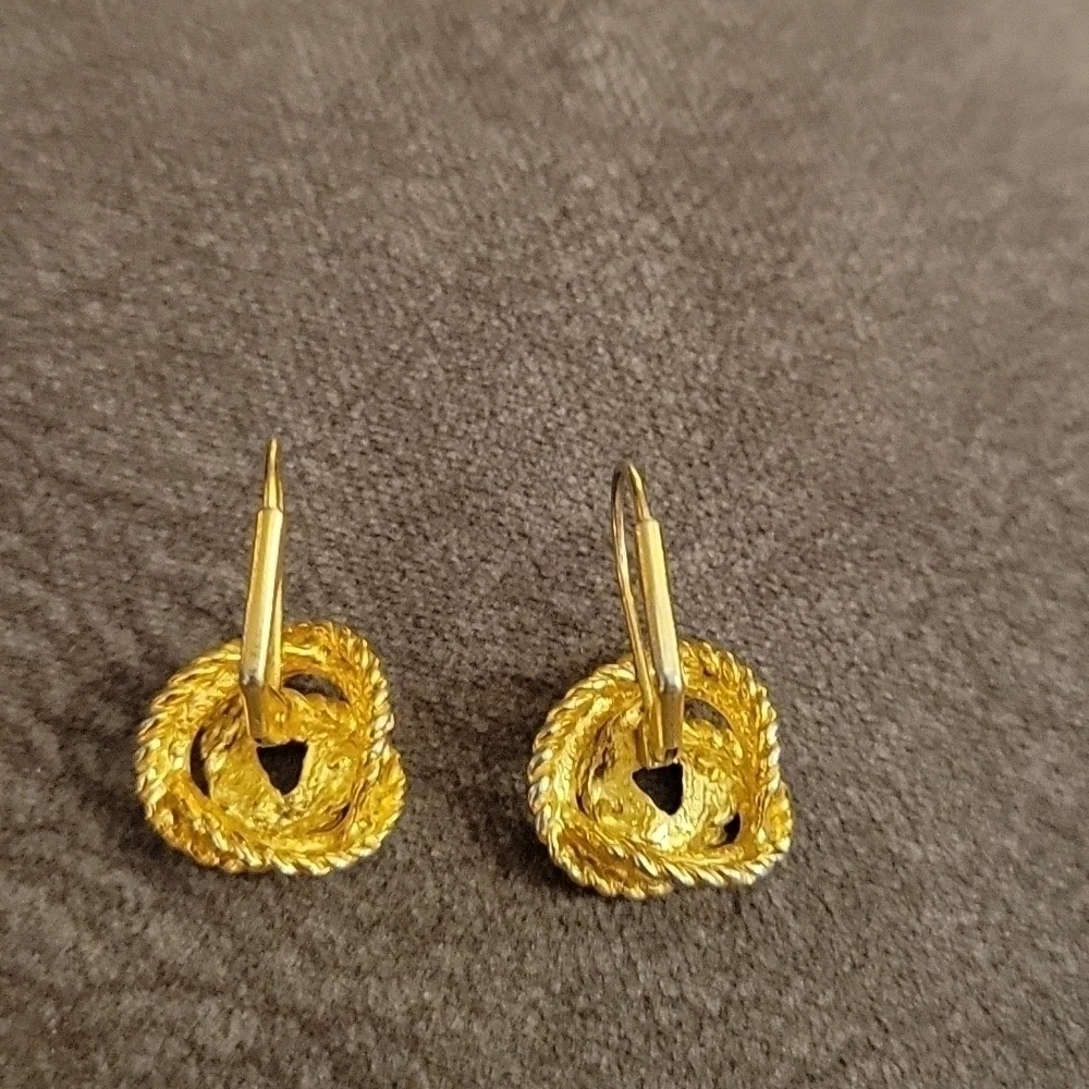 Vtg Two-tone Gunmetal and Goldtone Knot Dangle Leverback Earrings
